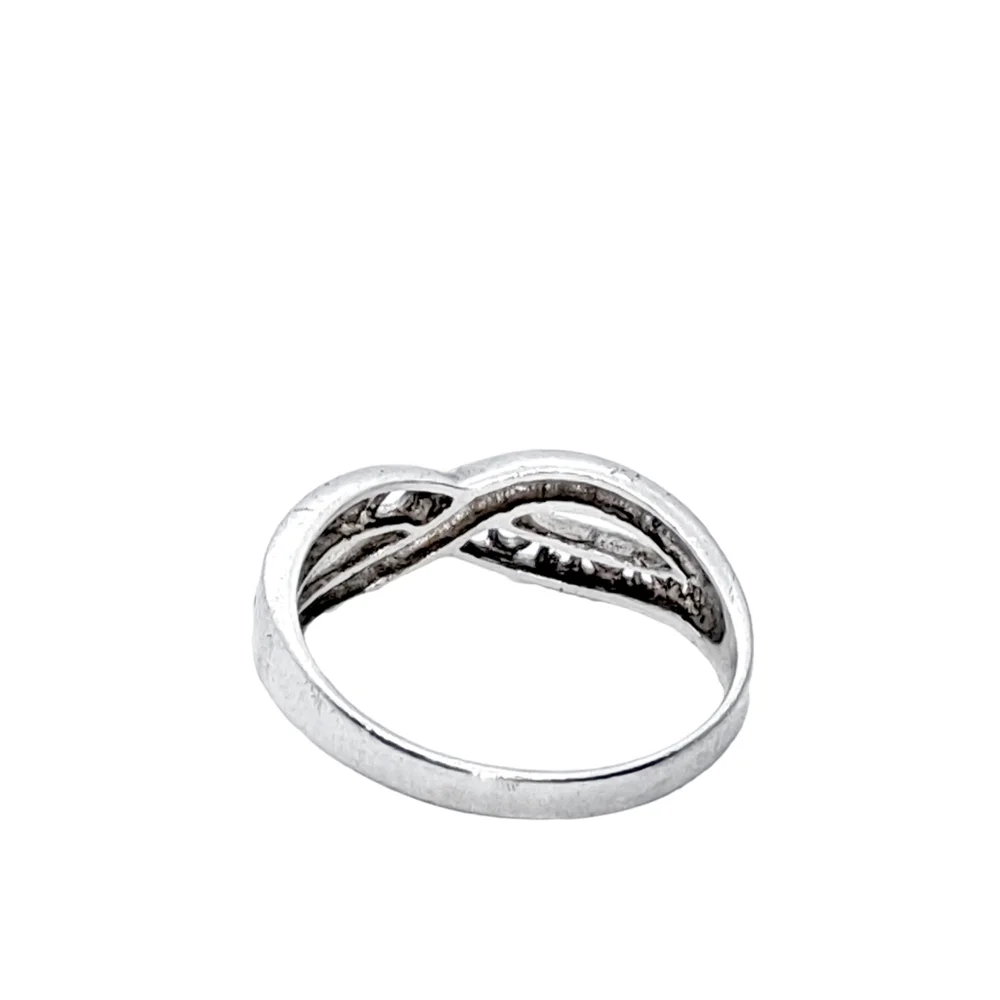 Nice Sterling Silver Ring w/Over & Under Design